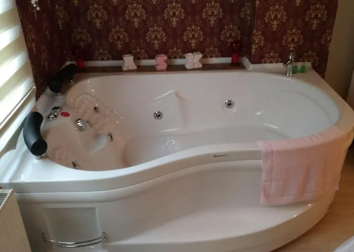 Heaven Hill Butik מלון אגווה